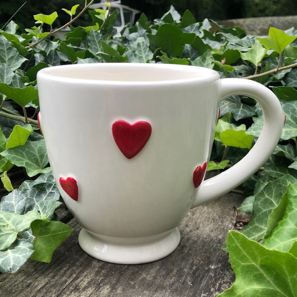 ❤️❤️❤️Arlington Designs Hearts & Kisses Coffee/Tea Cup/Mug With Red Hearts
